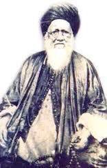 This is Ali Hussain Ashrafi Miya. Imam Ahmed Raza would say that his face resembled Ghaus e Azam Abdul Qadir Jilani.