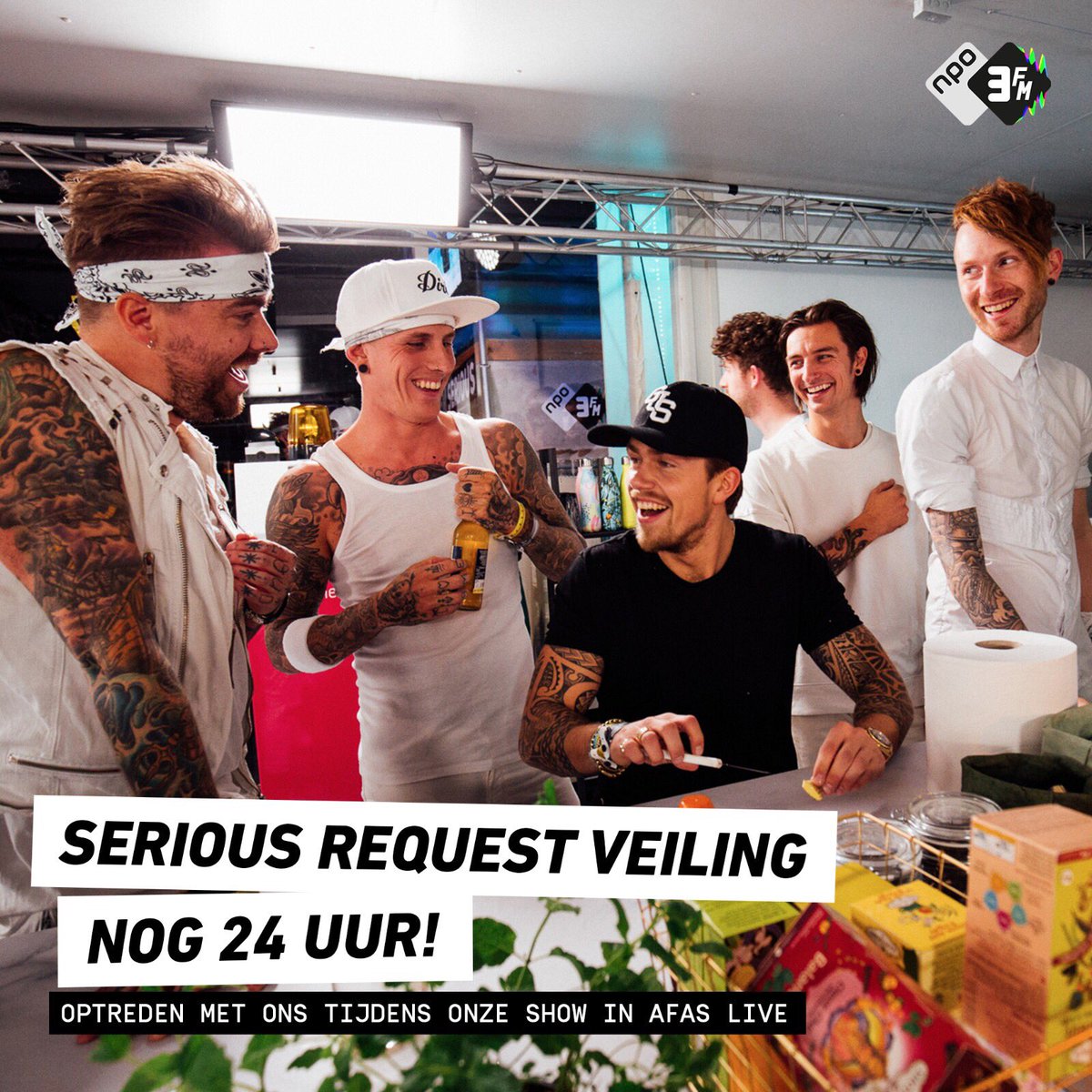 In het Glazen Huis zong André Hazes al uit volle borst met ons mee en jij krijgt die kans ook, maar dan bij onze show in AFAS Live! Je hebt nog 24 uur de tijd om mee te bieden op ons <a href="/SeriousRequest/">3FM Serious Request</a> veilingitem: veiling.3fm.nl/auction/object…. Gogogo!
📷 Nathan Reinds