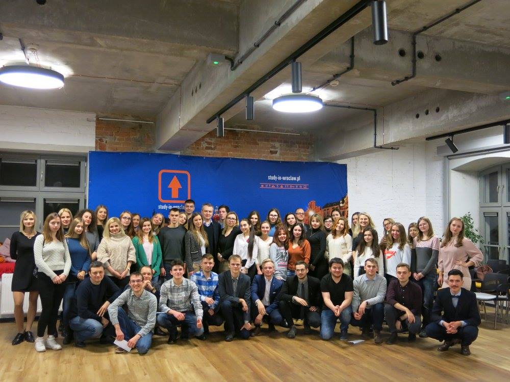 Sygyzmundovych's tweet photo. Some more pictures from fantastic time and discussions we had yesterday with Ukrainian students studying in #Wrocław. I am truly impressed by these folks and wish them all the best with their professional plans!
#LifeatSAP #CUKR #RushWro #FundacjaUkraina https://t.co/eo2samvyFS