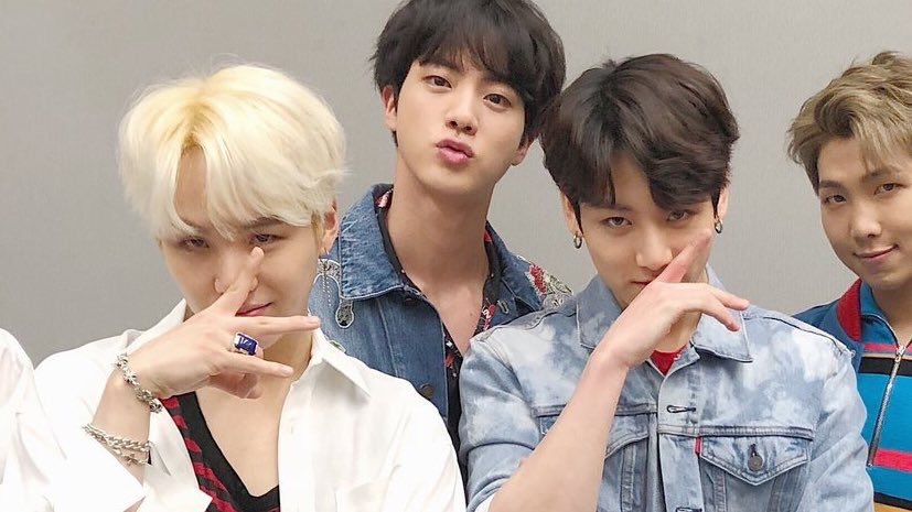 JUNCOOKI3's tweet photo. 아닠ㅋㅋㅋㅋㅋㅋㅋ정국아 지금 윤기 따라하는거야? ㅋㅋㅋㅋㅋㅋㅋㅋㅋㅋㅋㅋㅋㅋㅋㅋㅋㅋㅋㅋㅋㅋㅋㅋㅋㅋㅋㅋㅋㅋㅋㅋㅋㅋㅋㅋㅋㅋㅋㅋㅋㅋㅋㅋㅋㅋㅋㅋㅋㅋㅋㅋㅋㅋㅋㅋㅋㅋㅋㅋㅋㅋㅋㅋㅋㅋㅋㅋㅋㅋㅋㅋㅋ https://t.co/sNnKznvE9K