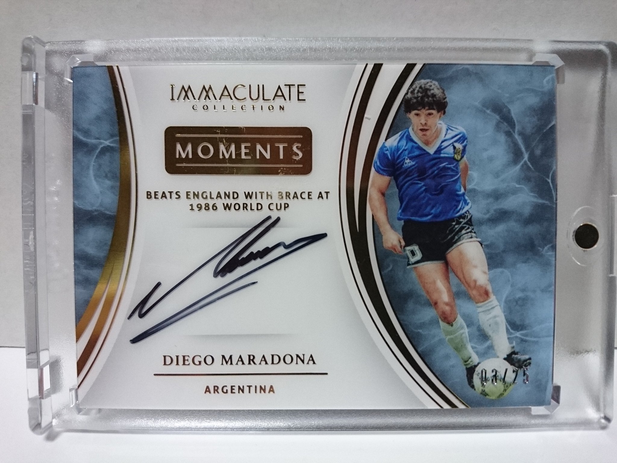 Masato ３位 17 Panini Immaculate Soccer Moments Signature Diego Maradona マラドーナのオンカード サッカーは詳しくなくても マラドーナのオートは１枚は欲しいと思っていました オンカードで文句なし 写真も珍しくカッコいいマラドーナww