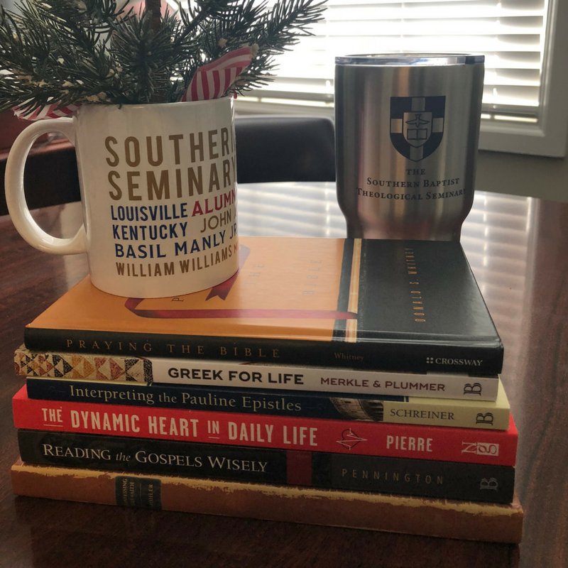 SBTSadmissions's tweet photo. The final day of #SBTSChristmas and it's another book bundle, and everything you need to read those books! RT and follow to win! https://t.co/OIHqdqEBql