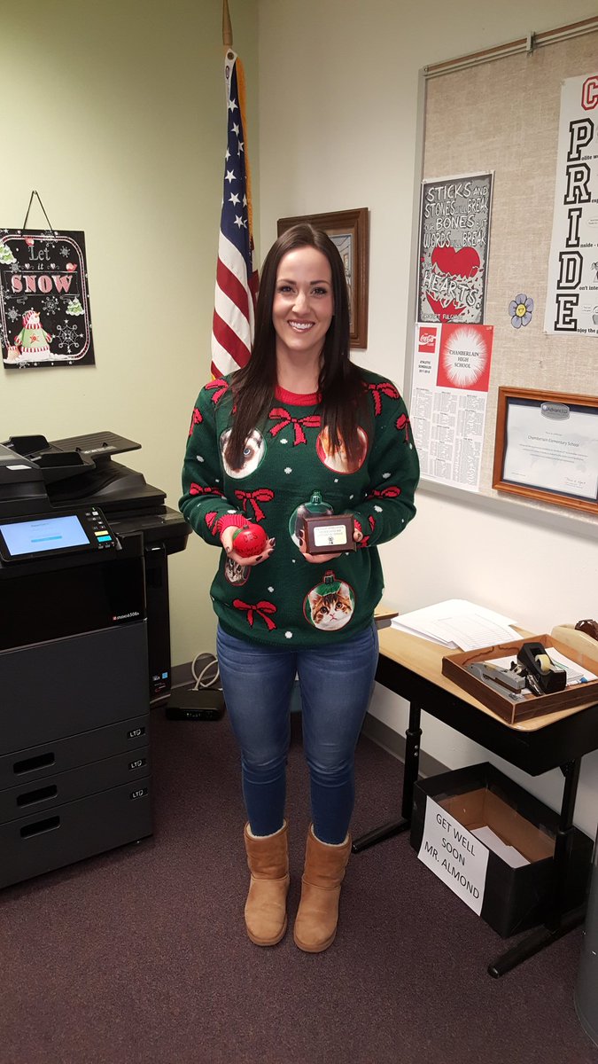 71csd's tweet photo. Congrats to Kayla Resick our CES Teacher of the Week 
#3rdgraderocks 
#happytohaveyouback https://t.co/tEwQhriyKz