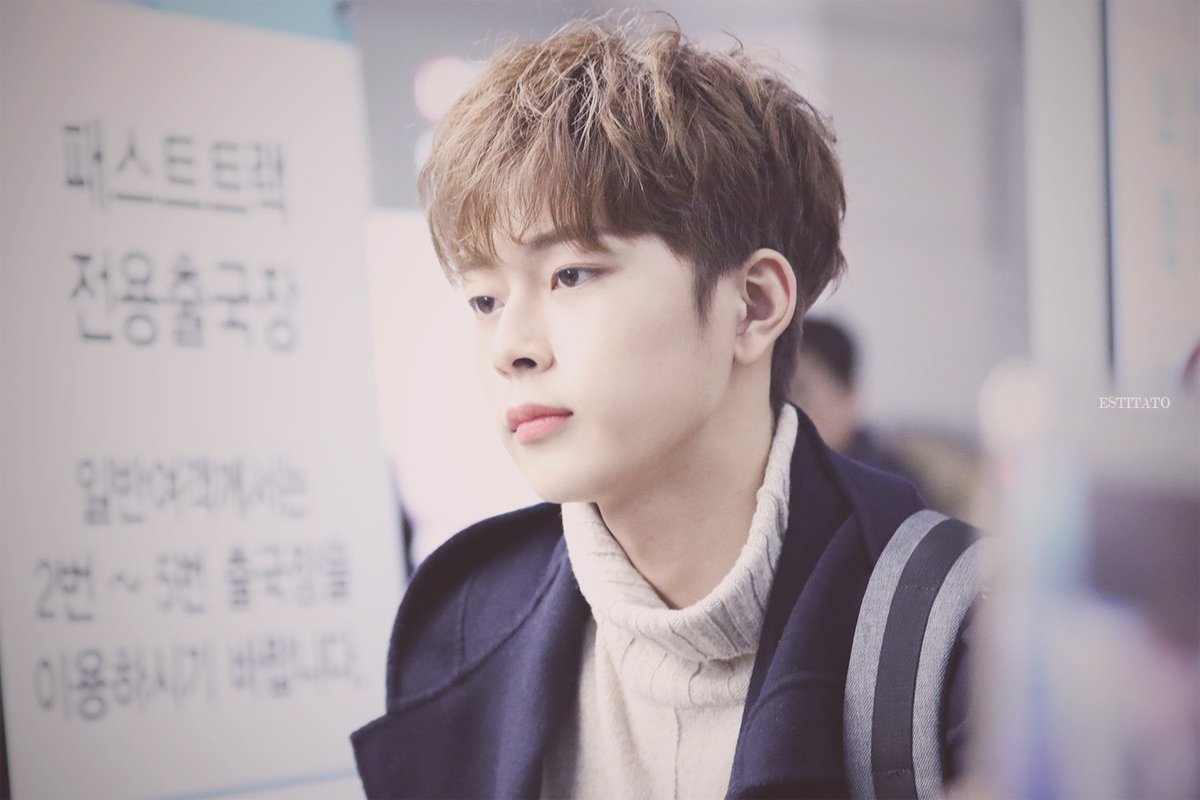 estitato0102's tweet photo. 171222 You are so gorgeous I can't say anything to your face 'Casue look at your face #seonho #선호 @CUBE_YOOSEONHO https://t.co/vXyd60c7va