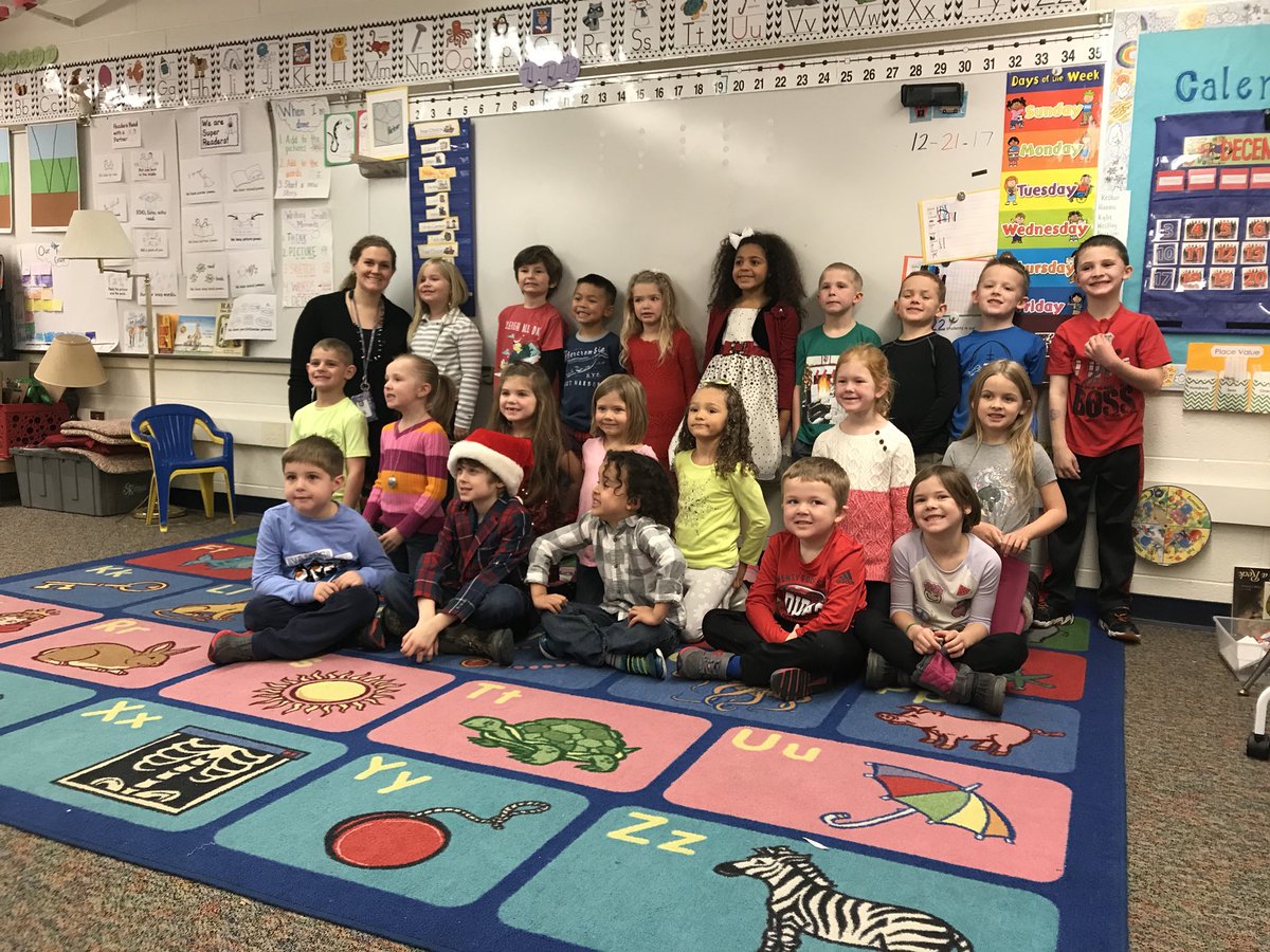 MrsMannsKStars's tweet photo. Happy Polar Express/PJ Day! We have had a GREAT week! Our party yesterday was a huge success! https://t.co/lwlVU92lDQ