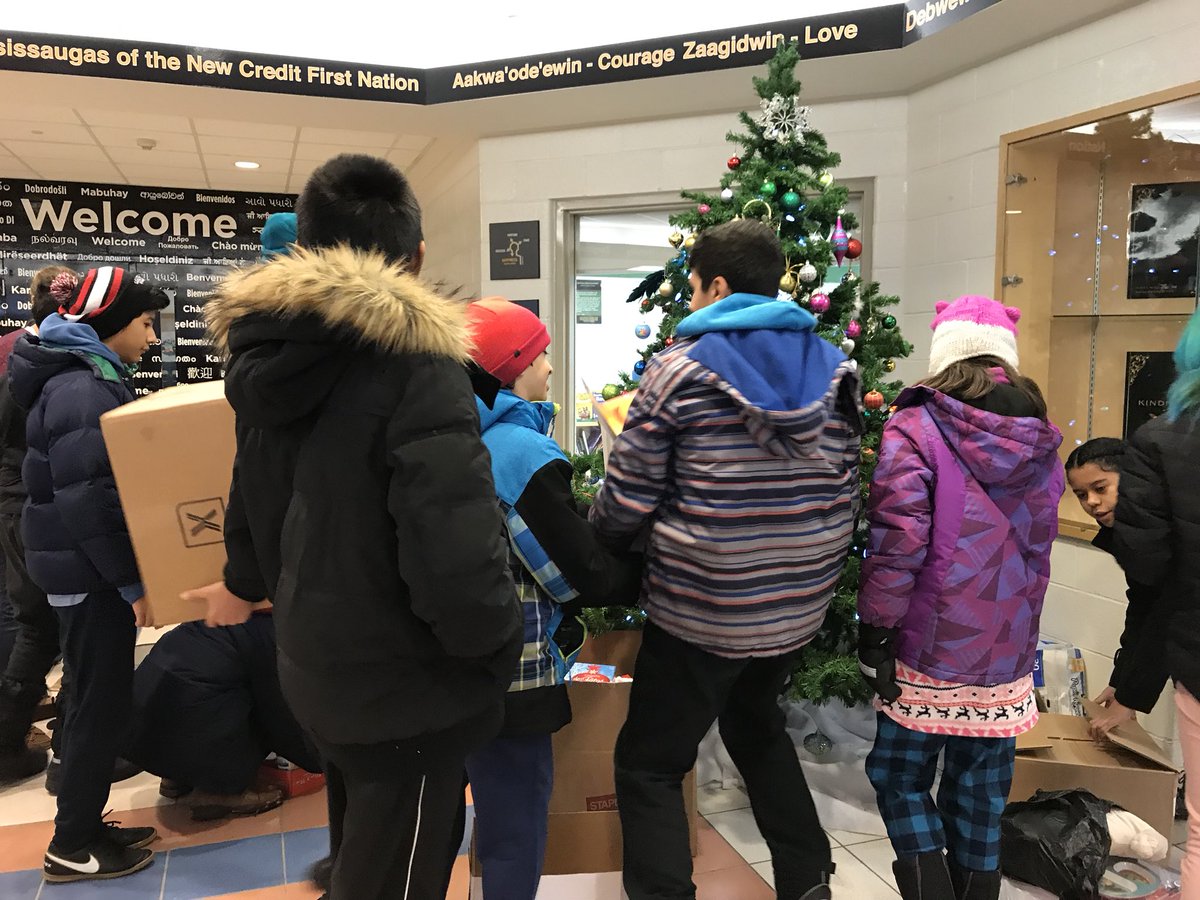 reneeram's tweet photo. 8 cruisers crammed with non-perishables. Hope what’s been collected will make a difference @Cheynecheetahs https://t.co/85alHvjj7M