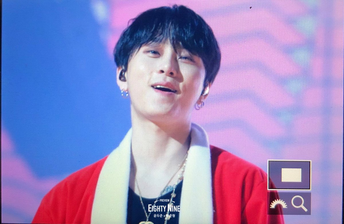 EightyNine892J's tweet photo. 171222 중콘 #하이라이트 #준형 https://t.co/4A4yrwn6TG