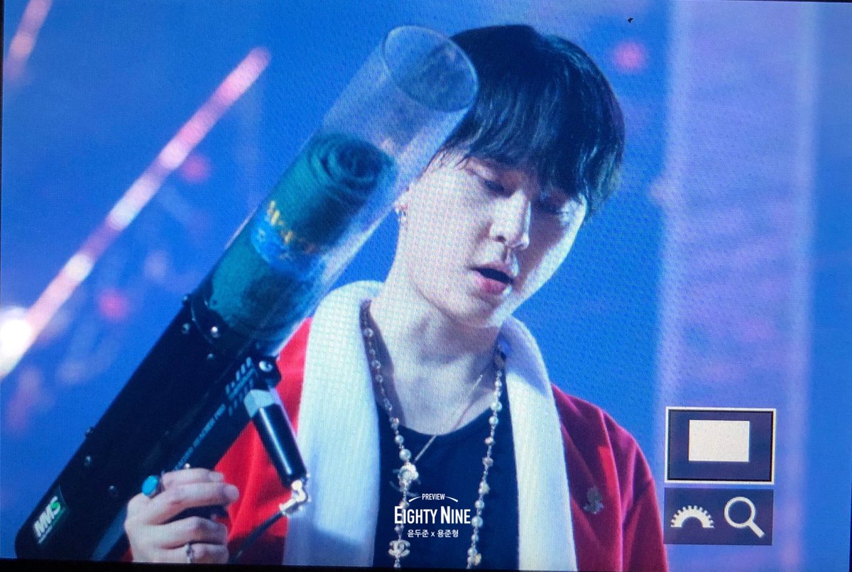 EightyNine892J's tweet photo. 171222 중콘 #하이라이트 #준형 https://t.co/4A4yrwn6TG