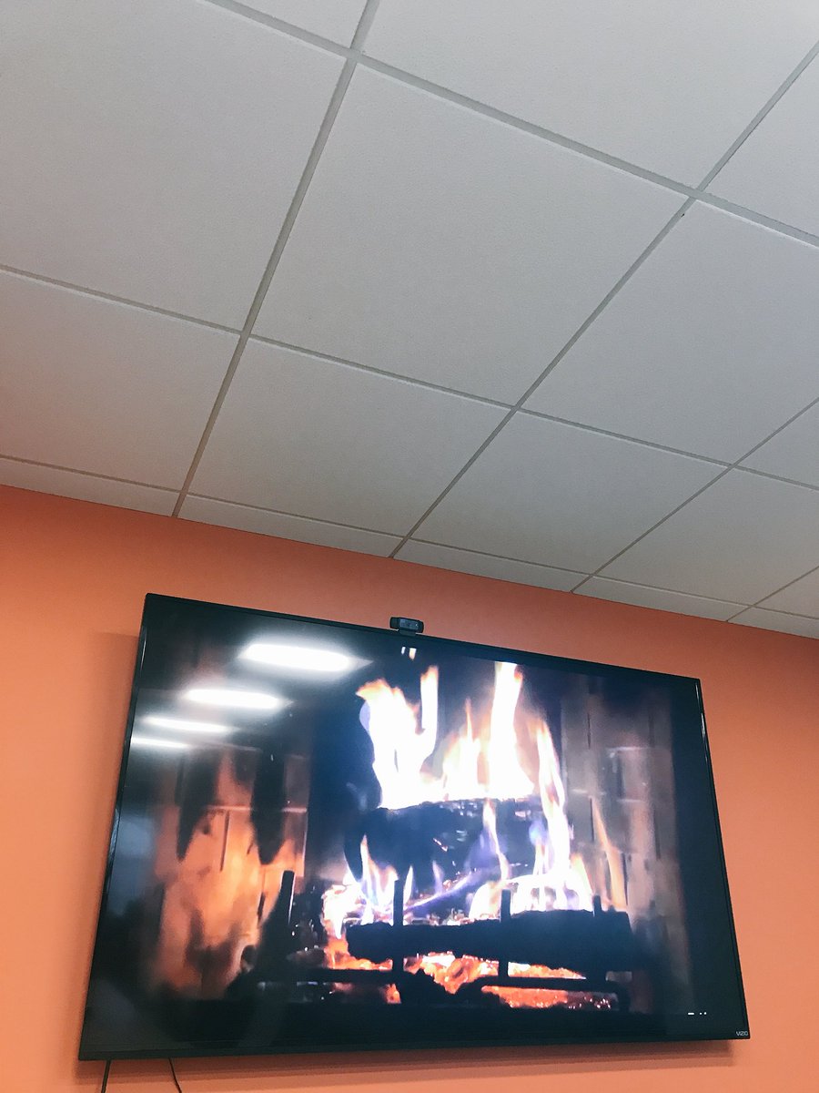 emdave3's tweet photo. Continuing a @TeamKivvit tradition #InsideKivvit https://t.co/5AEG8jOLT6