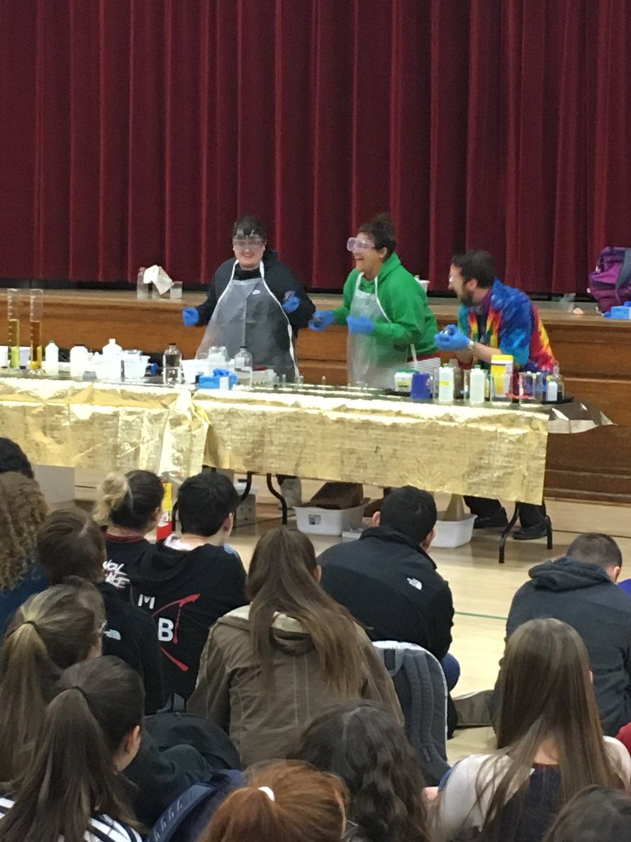 MrsVanRotz's tweet photo. Holiday Science fun!!!! @aggiescience #bapride #scienceisfun https://t.co/19bvR7EKX4