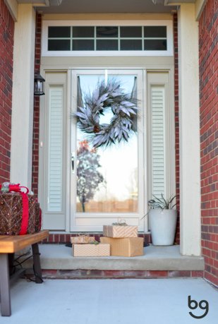 Be smart about boxes during #Christmas Don’t leave empty #gift #boxes on the curb for everyone to see. Break them down, turn them inside out, and put them in your container on the day #trash is picked up. #burglary #Security