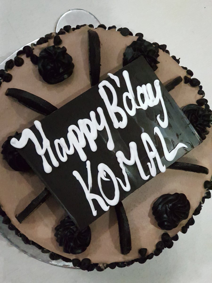 Beautiful Name Happy Birthday Komal Cake Image images