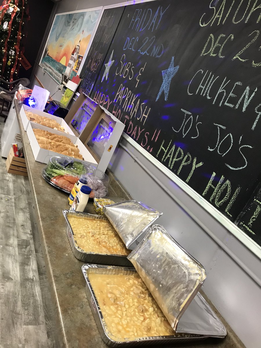 SypniewskiScott's tweet photo. We love food here @LorainHd6930. Chicken Paprikash and Subs today! #Fligners Paprikash-wowπ @arglumm @John_Lerch @D117Cle https://t.co/5o7mf2nsb0