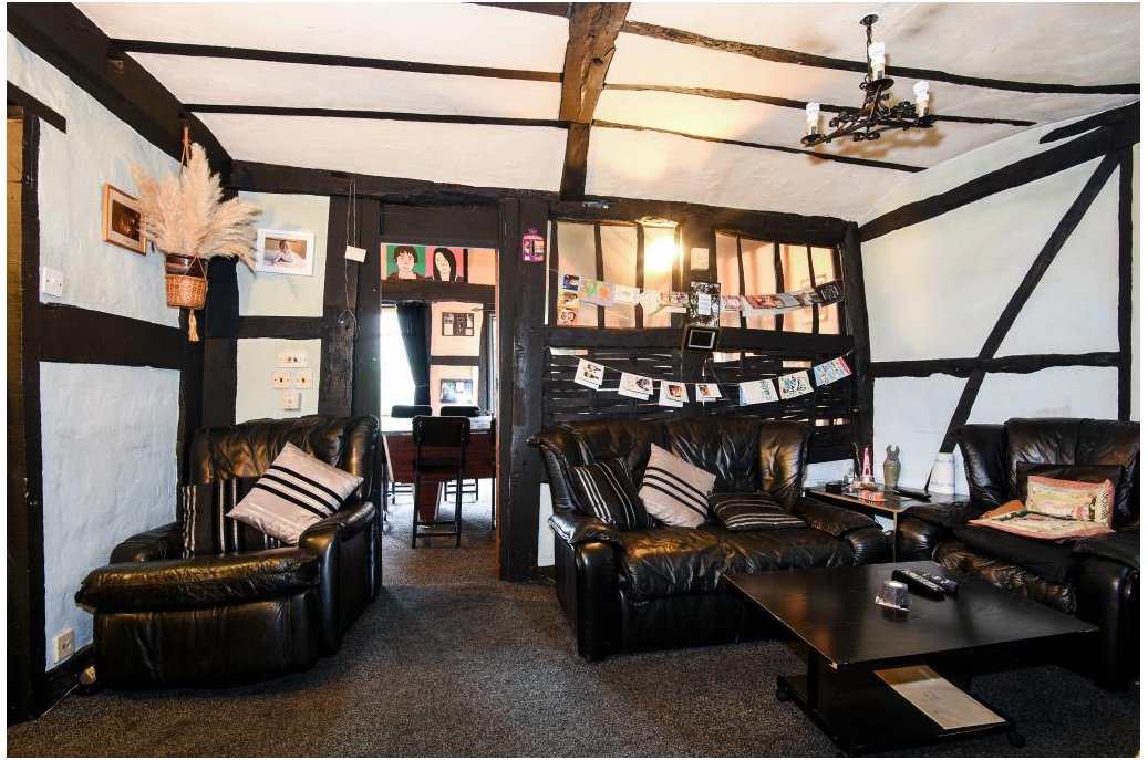 RBBProperty's tweet photo. If you like your homes with character, you’ll love this 4-bedroom in Kington! #Home #Property https://t.co/n205y3Xkar https://t.co/upvWVyQmt4