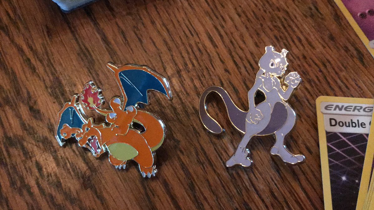 BulldogBrosTV's tweet photo. Careful Christmas list planning is coming to fruition for Master Everett. Watch as he joyfully opens a #Charizard GX Box and a #Mewtwo #ShiningLegends Pin Collection Box.
https://t.co/RlAfNX6l4Y
#Pokemon #PokemonTCG #PokemonCards #PinCollectionBox #GXbox #BlackStarPromo https://t.co/MWyuALXp7Y