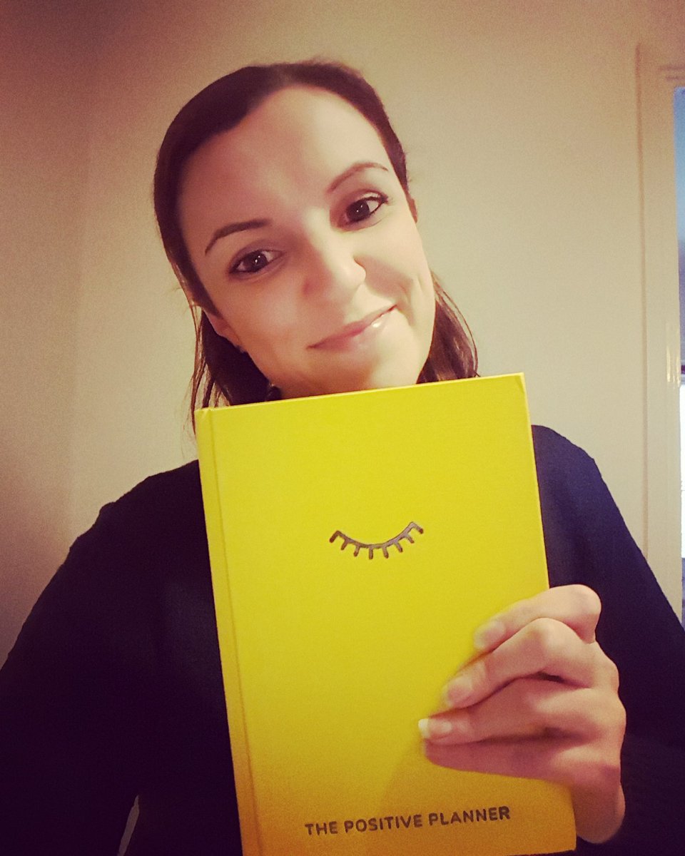 Bad_Mum_'s tweet photo. My @Positiv_planner is here!! Yay! Looks amazing girls and so excited to see my name in it...the little things! My favourite colour too, YELLOW! Congrats and all your hard work and dermination paid off 💛 #positiveplanner #positive #crowdfunding https://t.co/JSoah3qS0u