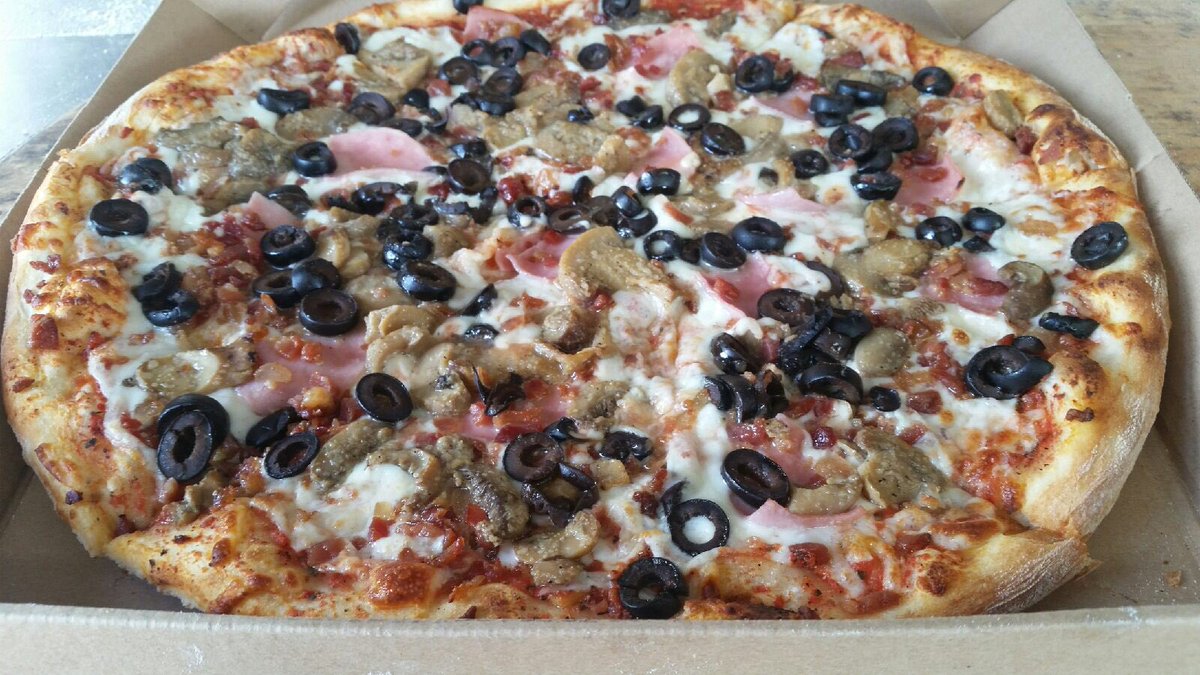 Pizzazillamiami's tweet photo. Zoo lights!!! Today Friday 12/22 6-11pm Come eat at Pizza Zilla 🎅🏻🔥
Will be at zoo lights (INSIDE THE EVENT GATES THIS TIME!)
- Friday dec 22
- Saturday dec 23 🍕🍕🍕🍕🍕🍕
#zoolights #miamizoolights #rollwithfti #christmasmiami #zoomiami #miamizoo #miami #dade @zoomiami https://t.co/iFtDuNJepS