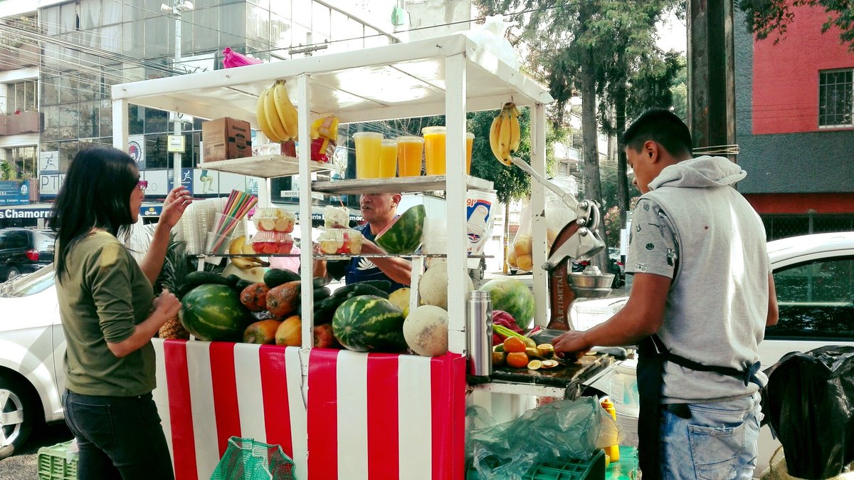 Lleva tu propio envase #rechaza el popote. Ponte de moda tomando conciencia #ReduceTuBasura