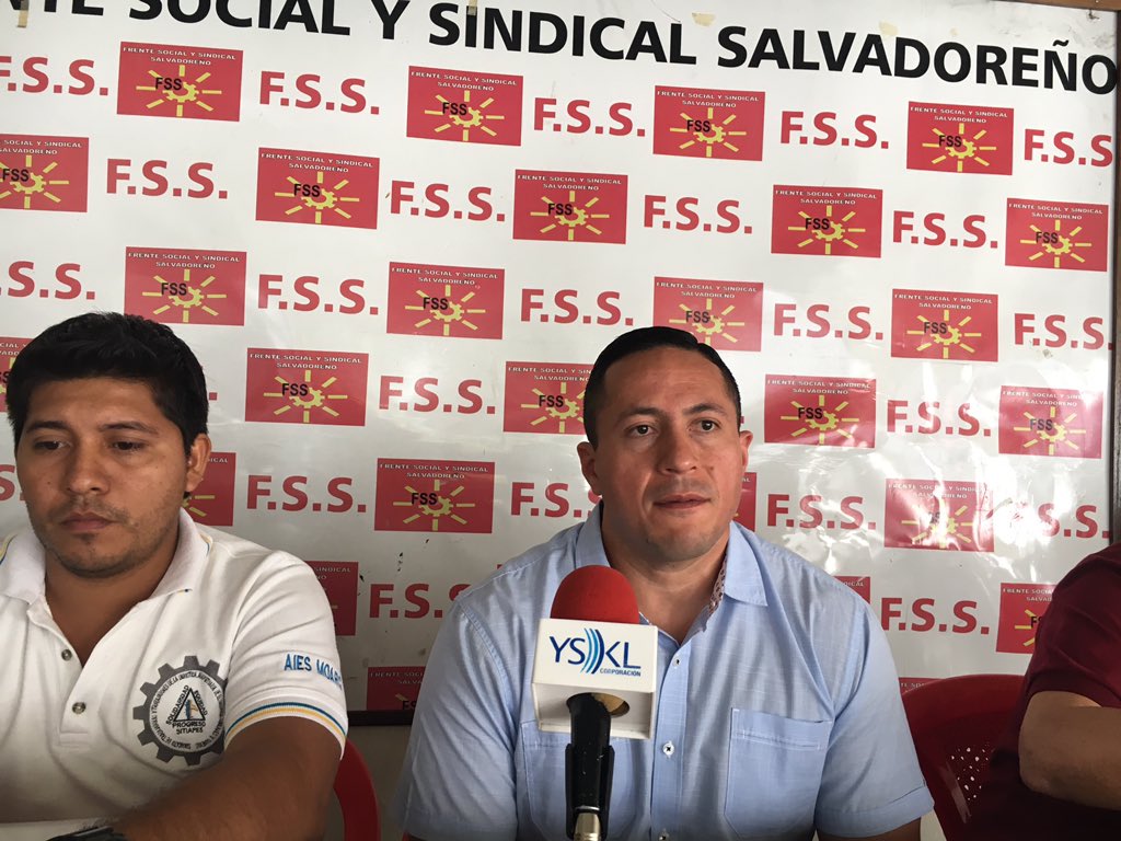 radioyskl's tweet photo. @FFS_Sindical Denuncia varias irregularidades al interior del Aeropuerto Monseñor Romero, donde @CEPA_SV junto a #ACOPES han despedido a 125 trabajadores según las autoridades por falta de financiamiento. .@JavierYSKL https://t.co/IMUxtVy2dZ