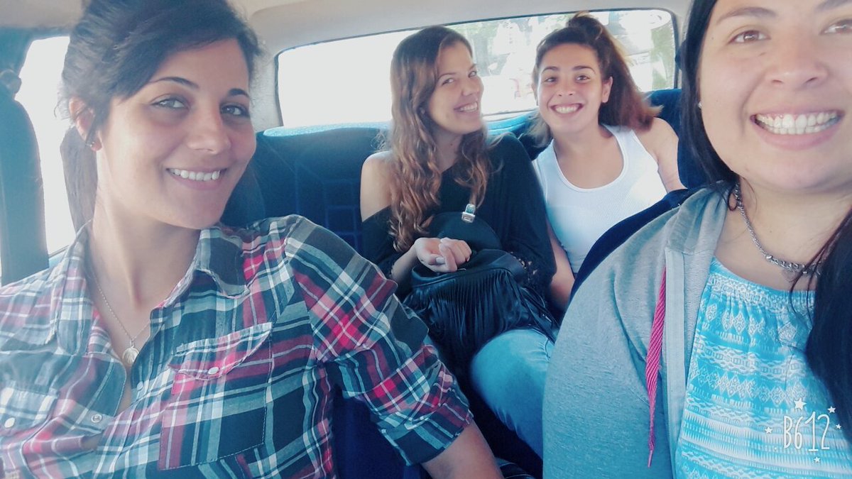 saabritroche's tweet photo. Mis amigas ❤ las amo https://t.co/Zo3BbnQSmb