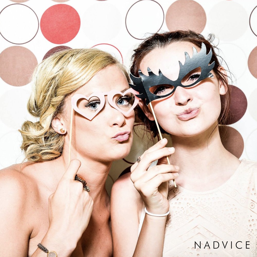 Nadvice_app's tweet photo. C’est les vacances ! 🎄 Kiss les clubbers ! Et n’oubliez pas de choisir vos soirées sur Nadvice 😉 https://t.co/DapXC24xaR