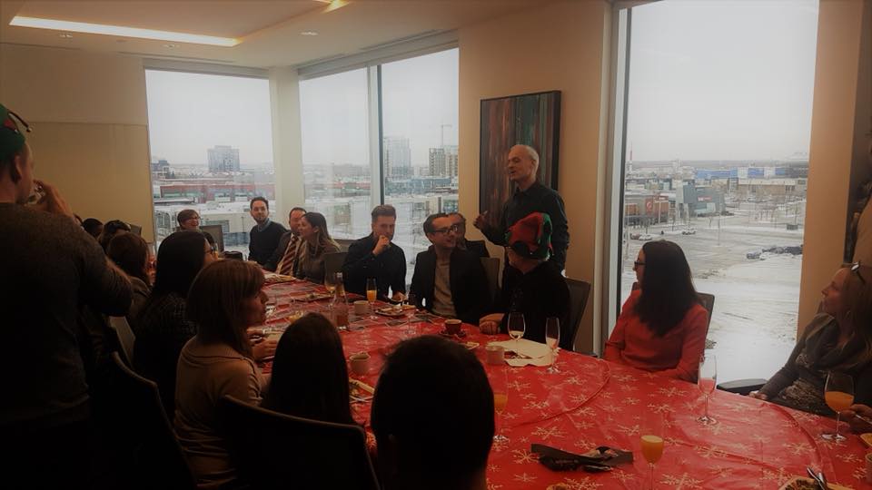 Edilex's tweet photo. Ce matin, l’équipe d’Edilex s’est réunie pour partager un bon petit déjeuner, en ce dernier vendredi avant les fêtes! Voici quelques uns d'entre nous!
#déjeuner #joyeusesfêtes #employésheureux #technologie #juridiquesimplifié https://t.co/1QIppWZexw