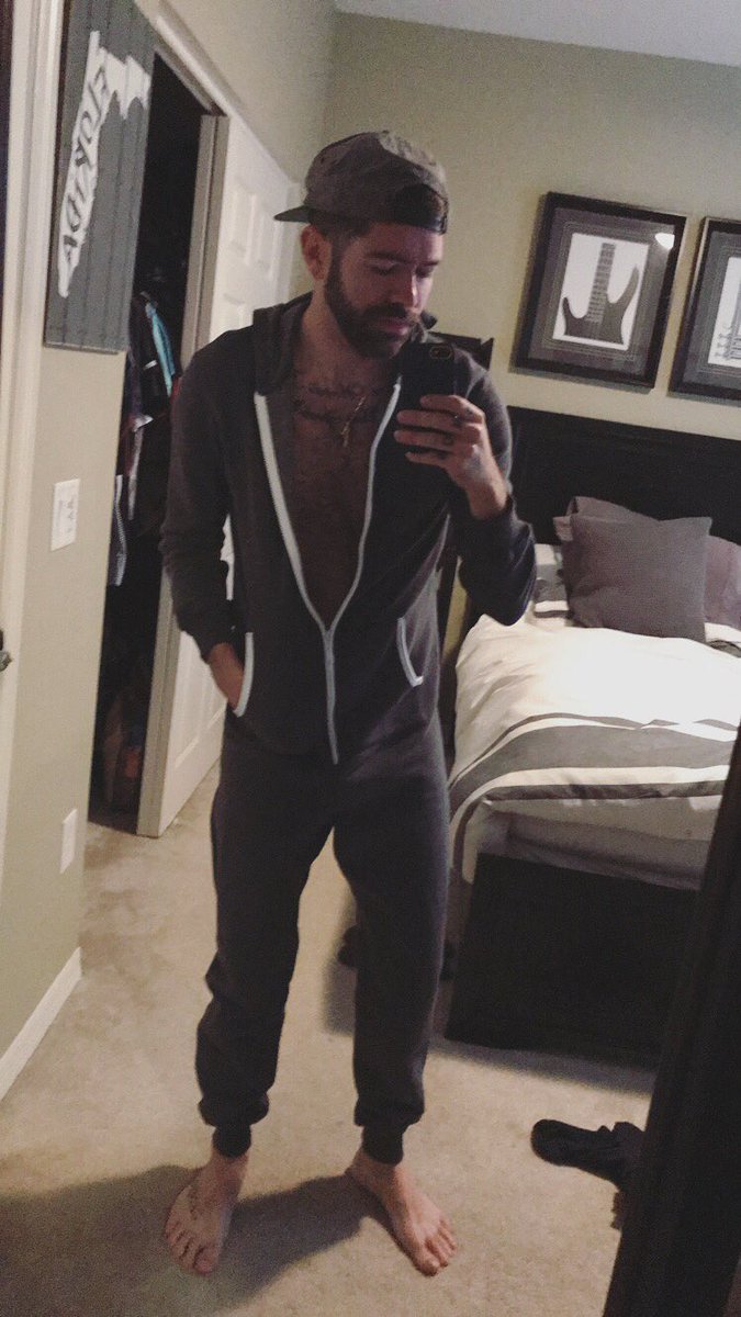 DRqaYjDW4AU8Hbr?format=jpg&name=medium