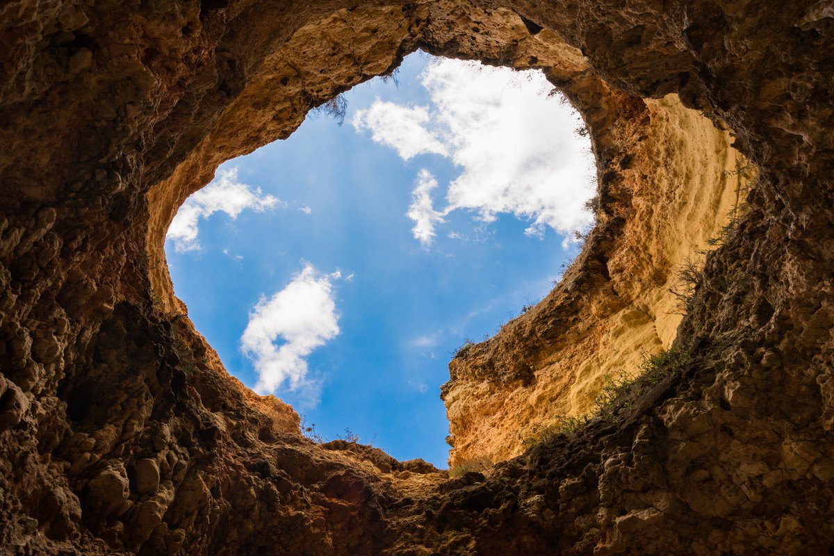 metova's tweet image. Knowing how to recognize and manage technical debt can keep your project from falling apart.
hubs.ly/H09pdhj0
#SoftwareArchitecture #TechDebt #MaintainableCode