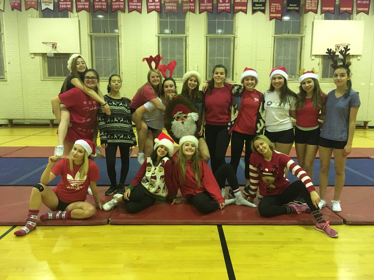 MalvernCheer's tweet photo. Merry Christmas from the Malvern cheerleaders 🎄❤️🖤🎅🏼 https://t.co/jEoVEfF4Ey