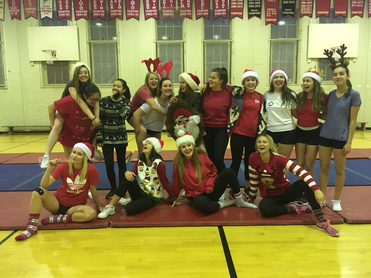 MalvernCheer's tweet photo. Merry Christmas from the Malvern cheerleaders 🎄❤️🖤🎅🏼 https://t.co/jEoVEfF4Ey