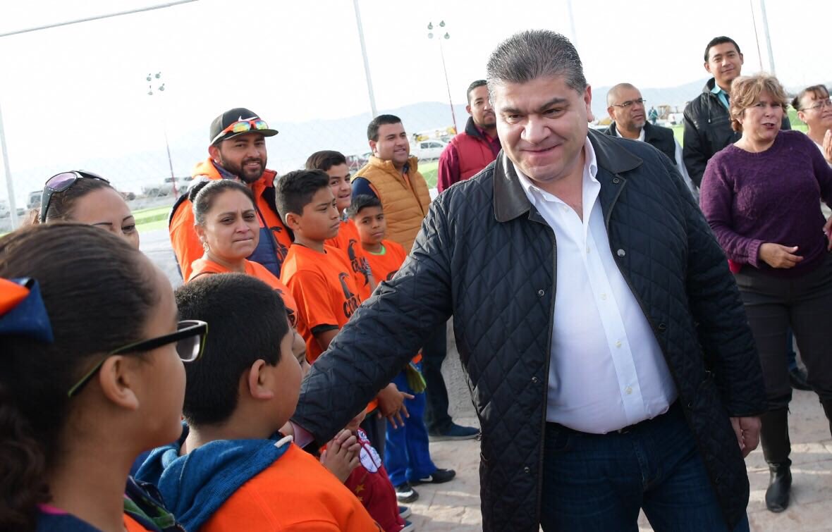 mrikelme's tweet photo. Hoy en #RamosArizpe, inauguramos la Unidad Deportiva Oriente, J. Antonio de la Fuente Rodríguez, para el fomento del deporte y el sano esparcimiento de nuestros niños y jóvenes. #FuerteCoahuilaEs https://t.co/fFh6S9ujOR