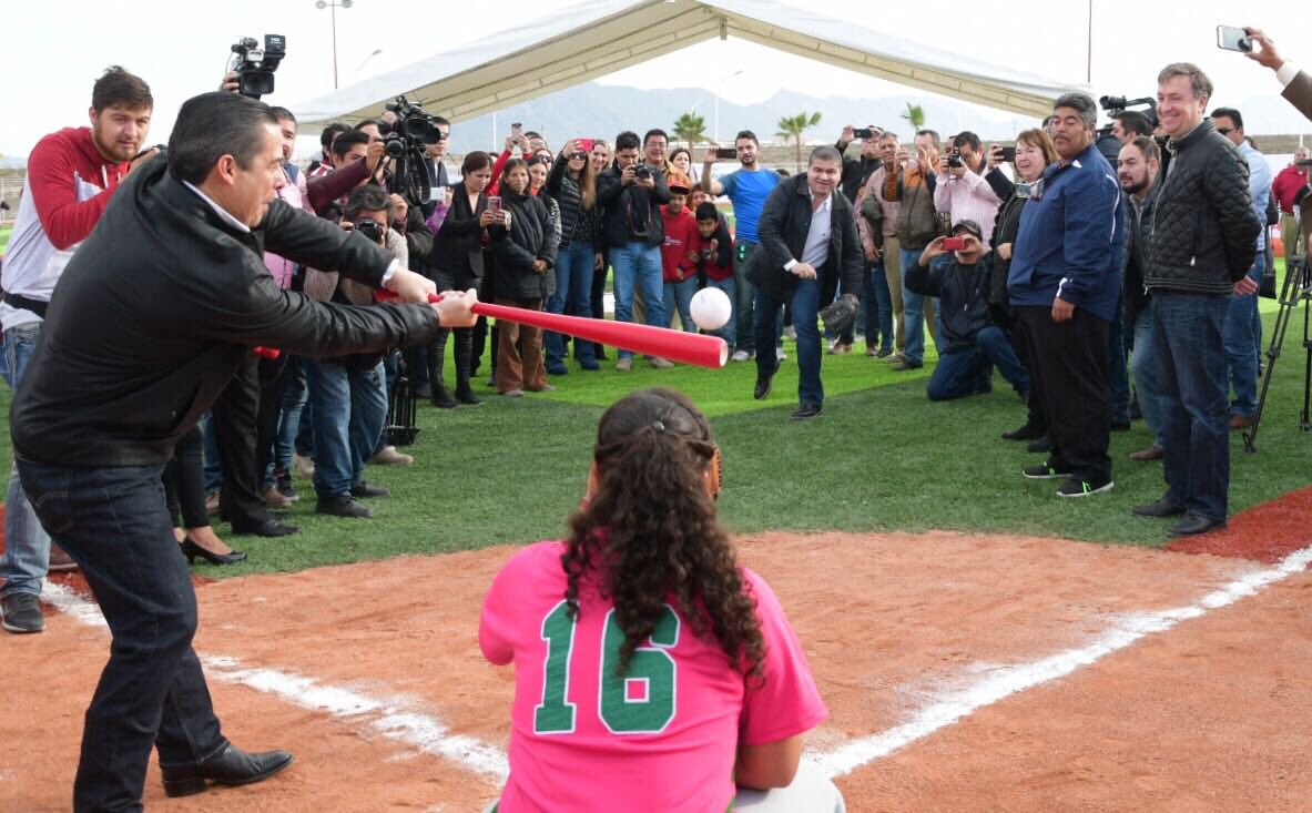 mrikelme's tweet photo. Hoy en #RamosArizpe, inauguramos la Unidad Deportiva Oriente, J. Antonio de la Fuente Rodríguez, para el fomento del deporte y el sano esparcimiento de nuestros niños y jóvenes. #FuerteCoahuilaEs https://t.co/fFh6S9ujOR