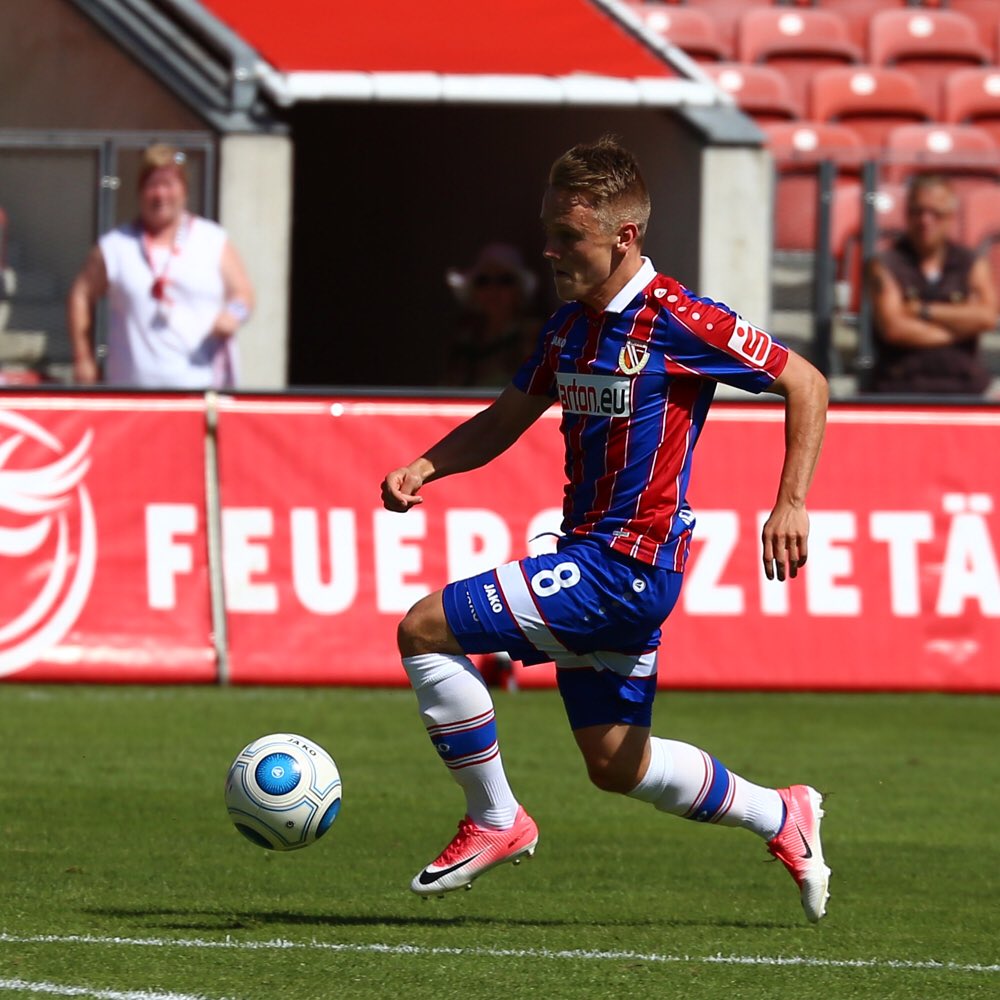 Nur_Energie's tweet photo. #8 #Danke #FelixGeisler @felixg.8
10 #Spiele 3 #Tore 5 #Assists 453 #Minuten #Einsatz #Geisi #Mittelfeld #Midfielder #wir #fcenergie #fce #energie #energiecottbus #cottbus #comebackstronger https://t.co/Qt8FLL6KpT