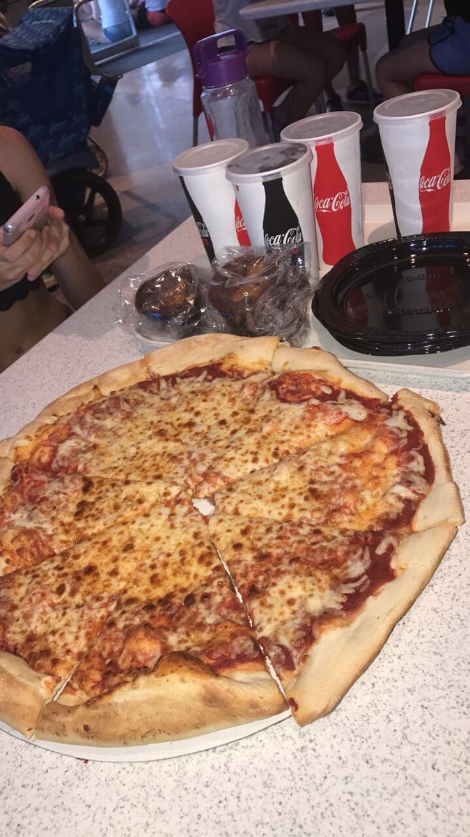 nanipacheco0's tweet image. La pizza mas rica que van a comer en toda su puta vida y ni hablemos del postre 😍🤤😫
@FuntimeFans #FuntimeTips