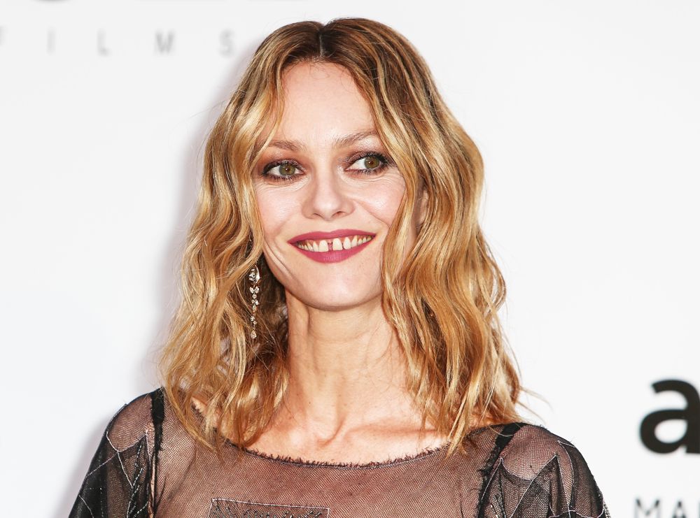 Happy Birthday Vanessa Paradis !!      