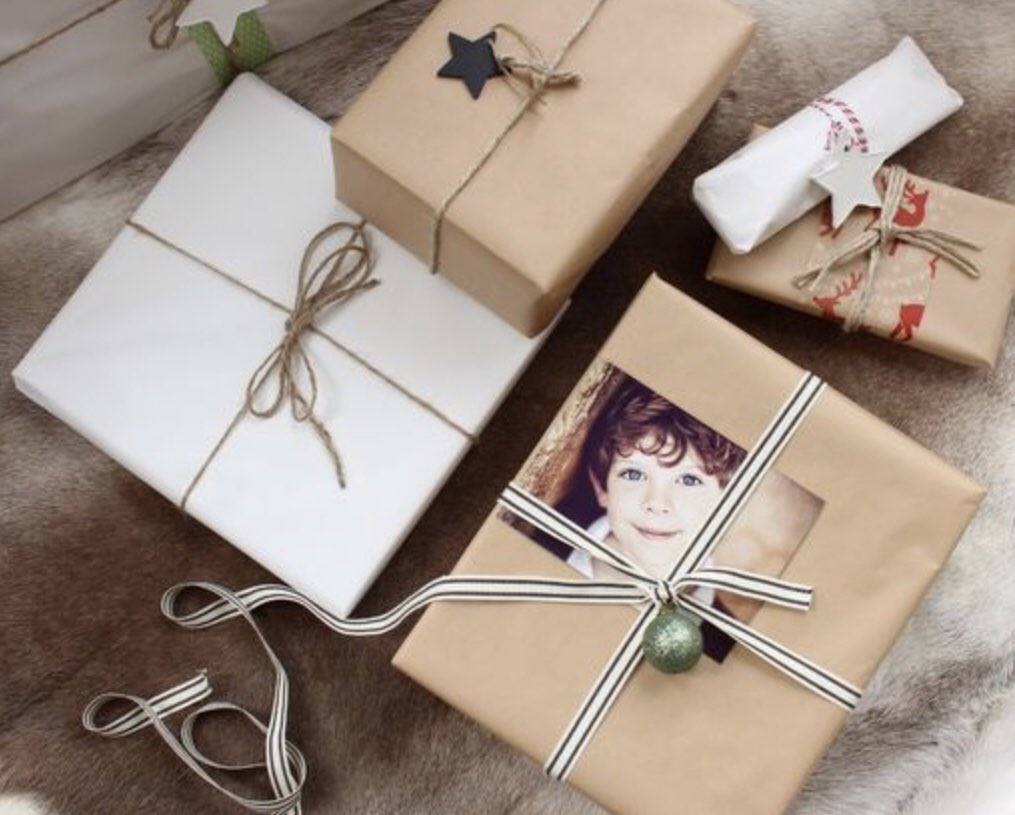 MaryLynchDesign's tweet photo. Love the idea of using photos on presents. Happy wrapping!🎁 #christmas #wrappingpresents #photos #decor #interiordesigners #stpaul #mn #mld https://t.co/72YDMzpdRH