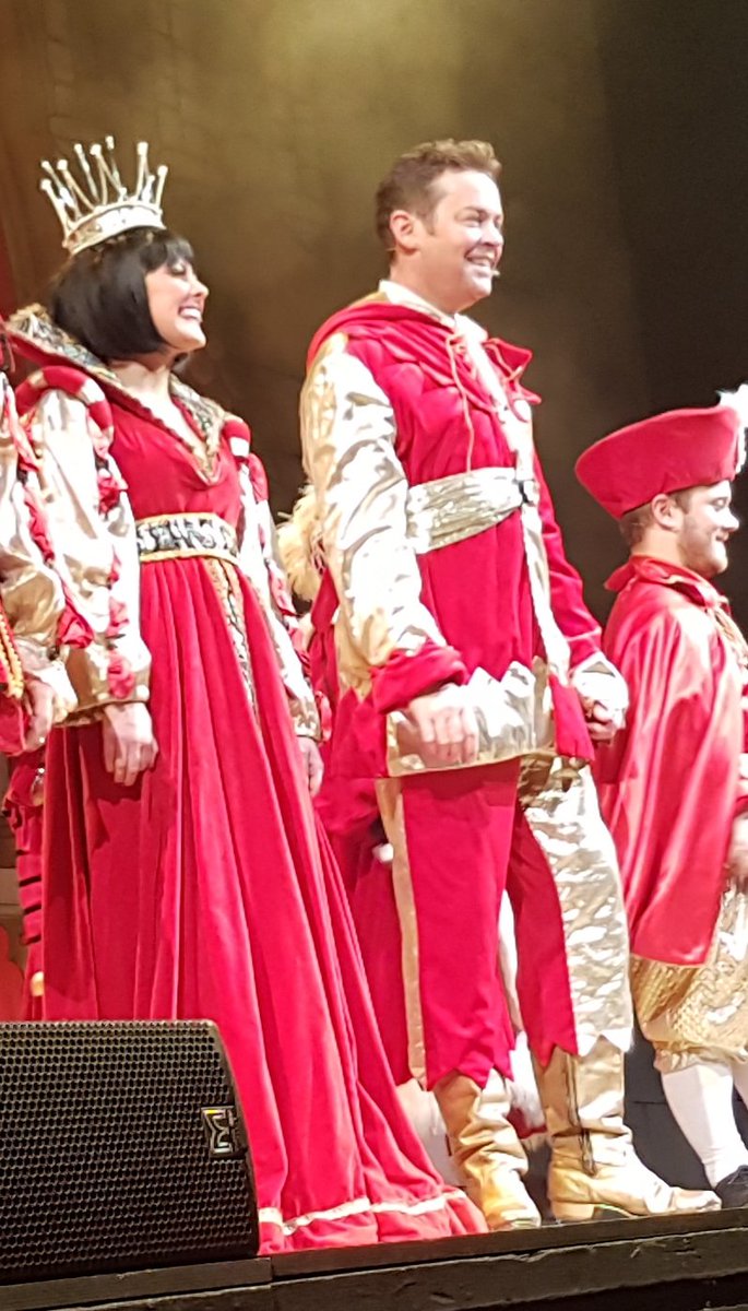 Harrietplummerx's tweet photo. Front row every year for the best view 👌😉
@StephenMulhern @thehawthcrawley https://t.co/Zfq9TuI5XI