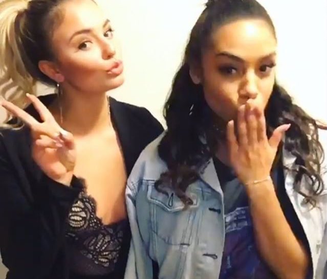 DancerMichellee's tweet photo. See this bitch right here we are best friends for life mess with us or get hurt I love you cinnamon apple 🍎 https://t.co/fhwqnEp5NA