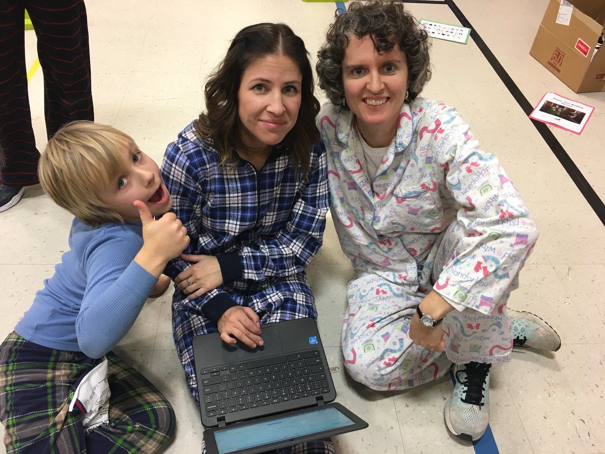 PalmerRapids_PS's tweet photo. Breakout confusion...who will win?  Will they breakout?  Will they save Christmas?  #RCDSB #PRPS Thanks P. Sarazin,  @KaleyRecoskie @MrJonathanPratt https://t.co/JTO2GB8HV1
