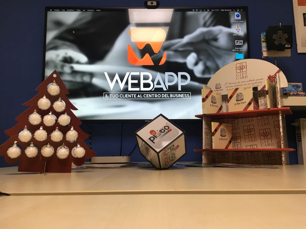webappsrl's tweet image. Tanti traguardi raggiunti nel 2017, tanti obiettivi da ottenere nel 2018! SIAMO CARICHISSIMI!

Buone feste!

#auguri #natale #webappsrl #team #lavorodisquadra