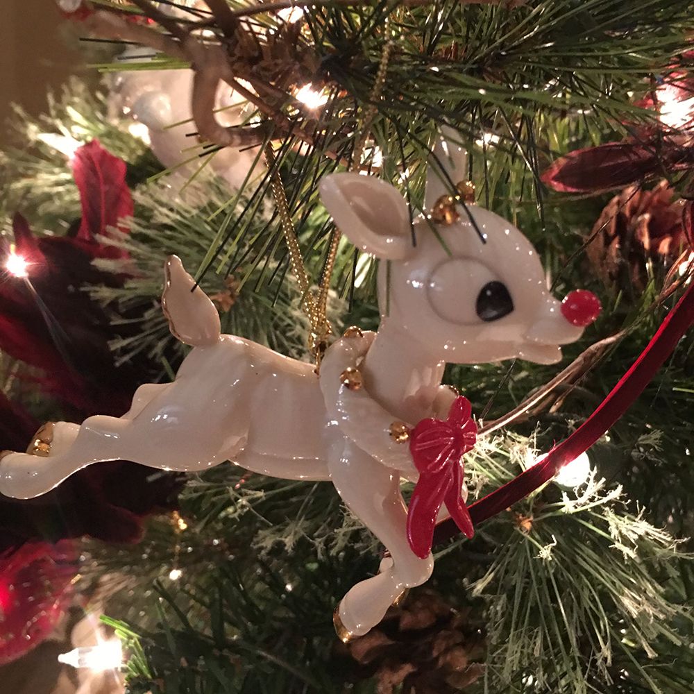staceycaron's tweet photo. I've been collecting Lenox ornaments, like this beautiful Rudolph ornament, since Jeff and I married. I add to the collection every year - 23 years and counting! #staceycaron #staceycarondesign #happyholidays #homedecor #lenox #rudolph https://t.co/Az3DMnFRzr