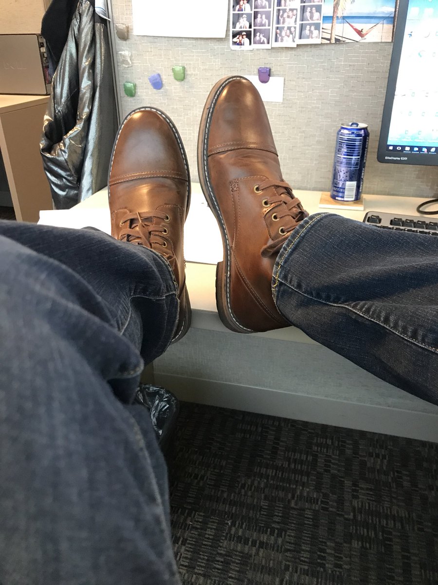 goodfellow chukka boots