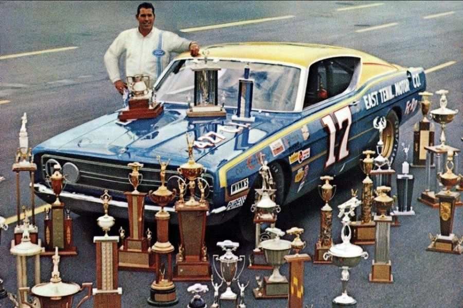 Happy to one of the greatest legends David Pearson he\s 83 today! 
 