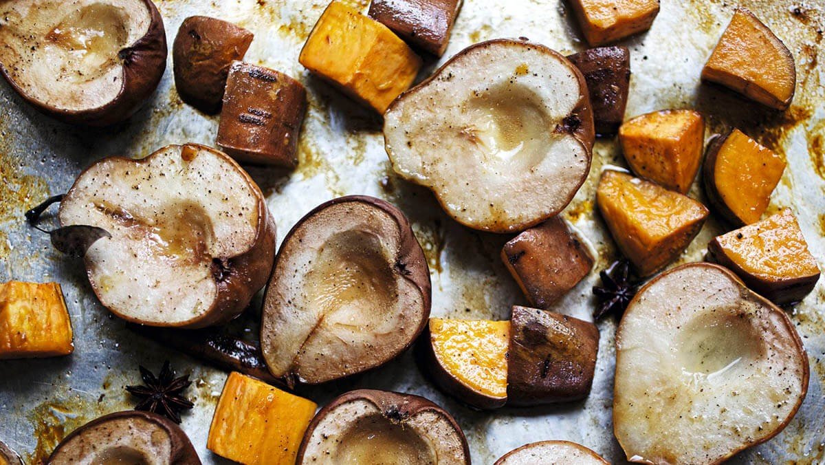Dazzle your guests with Our favorite holiday treat comes from Chef Charlie Palmer and his Cider Glazed Sweet Potatoes and Pears.
Recipe link: bit.ly/2zVMVSD