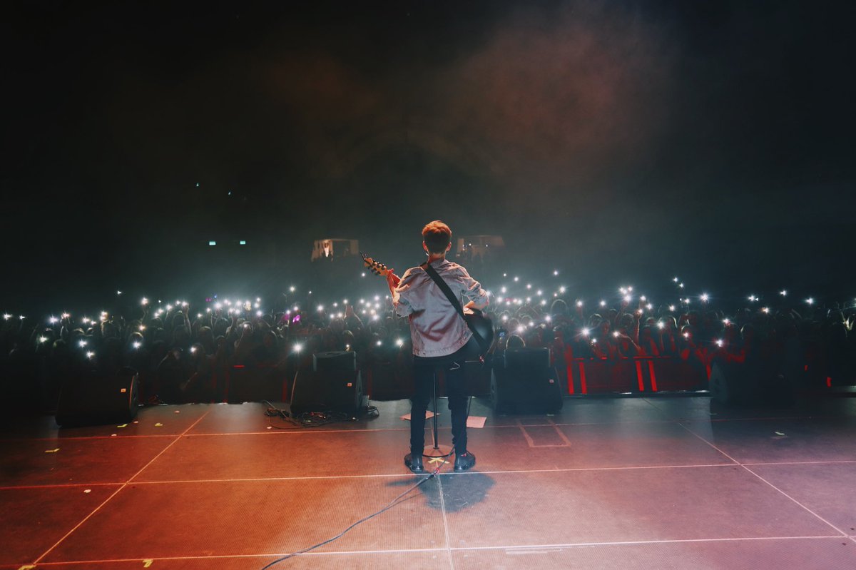 johnnyorlando's tweet image. europe was a movie😻