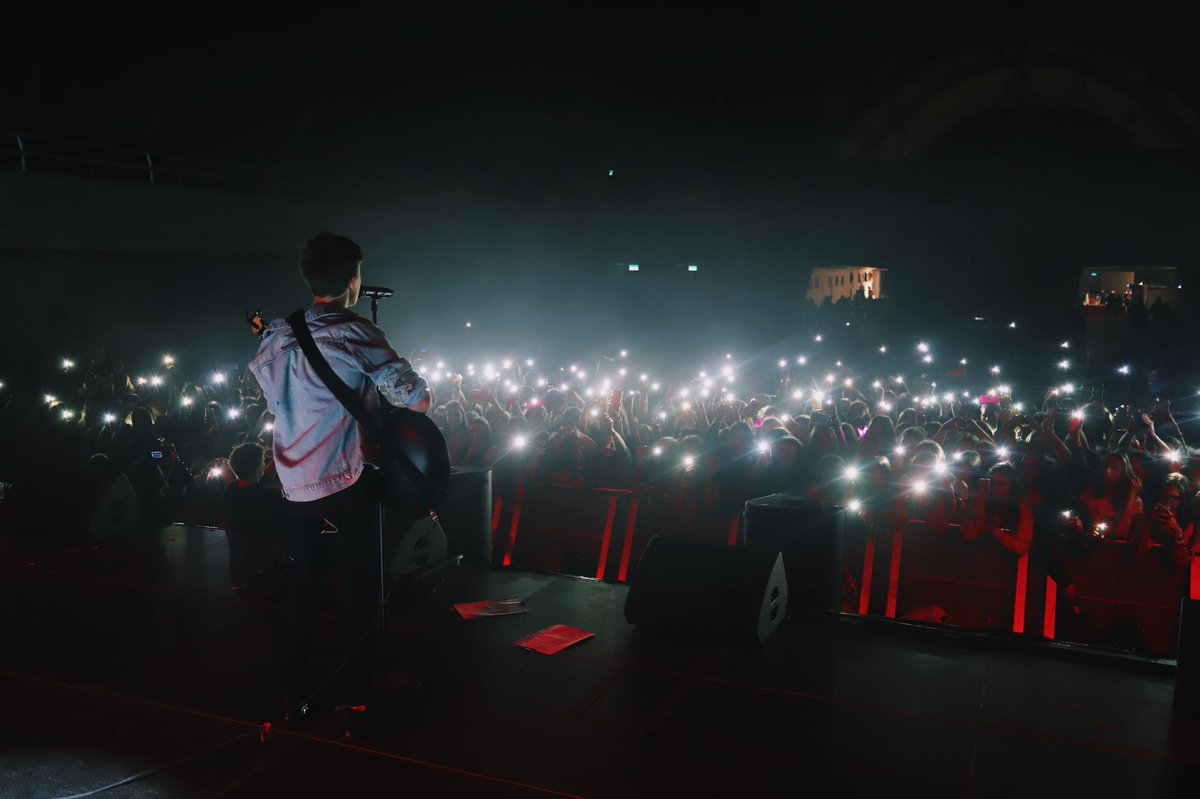 johnnyorlando's tweet image. europe was a movie😻