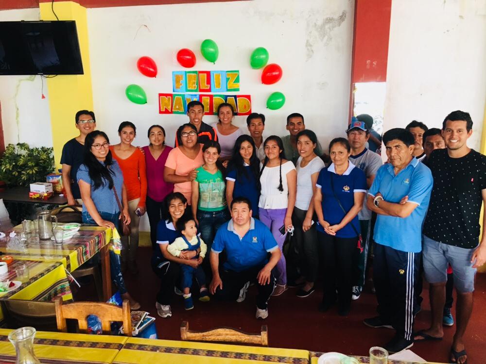 En el <a href="/ColAdvHuepetue/">Edu Adventista Huepe</a> así vivimos almuerzo de confraternidad y reconocimiento a nuestros maestros durante el año 2017 porque somos #GenteQueCuidadeGente 😉