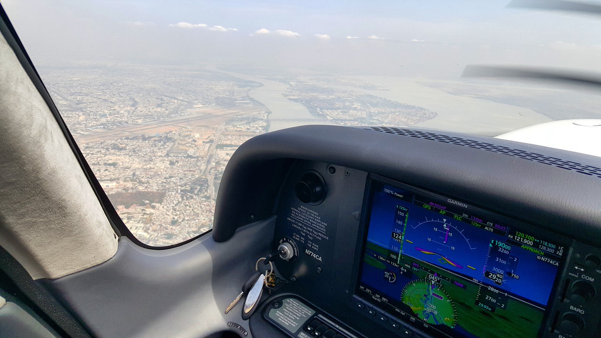 JuankVillagomez's tweet photo. Salida #REGAP1 de Guayaquil para #Latacunga, FL190 final, abordo de #Sofia @cirrusaircraft SR22T #N774CA https://t.co/qCLRTSz4BW