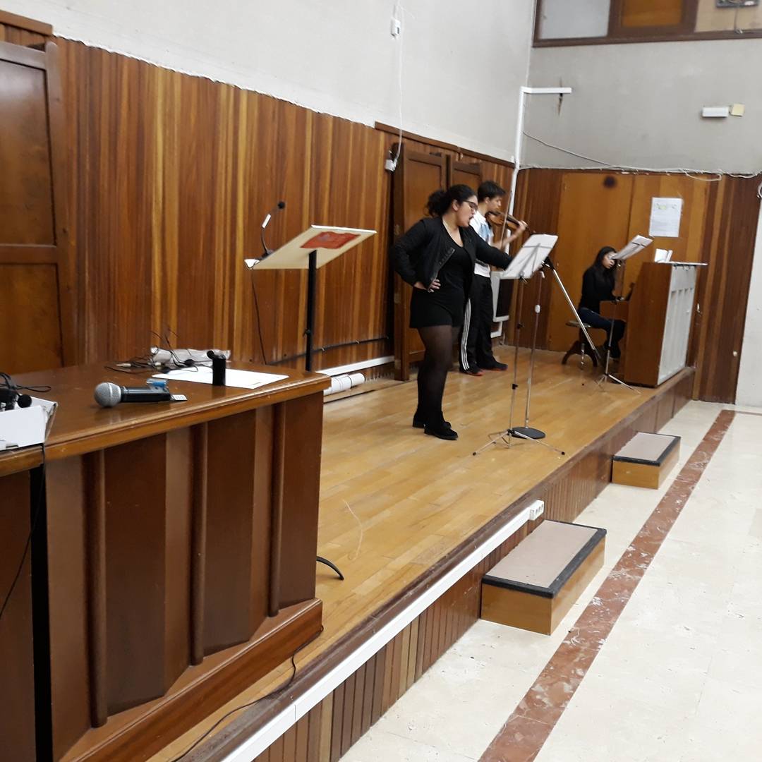 espectaculospmi's tweet photo. Hoy a tocado 2 trabajos que me encantan...uno poner apunto el equipo de sonido para la graduación de alumnos del Instituto sagasta ( logroño) y el otro acompañar a la delegación de misiones en su tradicional pegada de SEMBRADORES DE ESTRELLAS... https://t.co/pnk4l8rlba