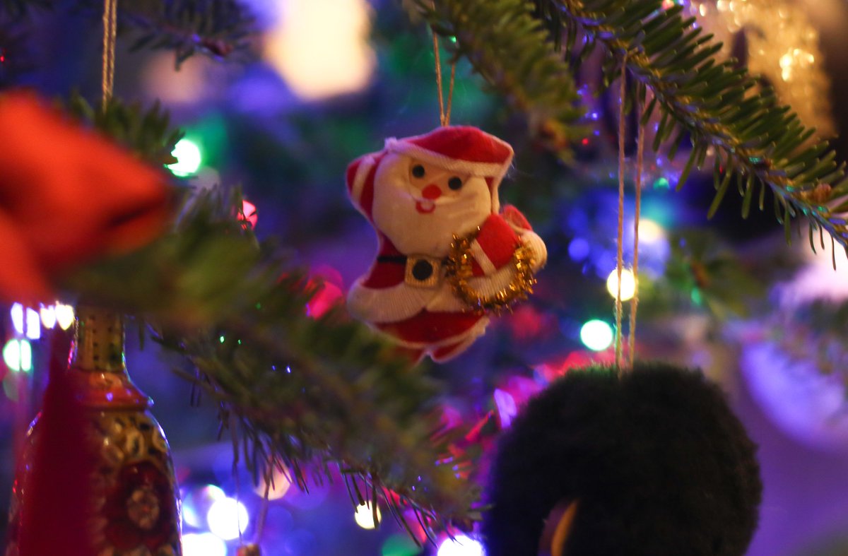 Merry Christmas &amp; A Happy New Year from everyone at Russets. <a href="/RussetsWeddings/">RussetsCountryHouse</a> <a href="/JacobMalinski/">Jacob Malinski Photo</a> <a href="/crystalhireltd/">Crystal Hire</a> #surreyweddingvenues #SurreyWeddings #WeddingVenuesSurrey